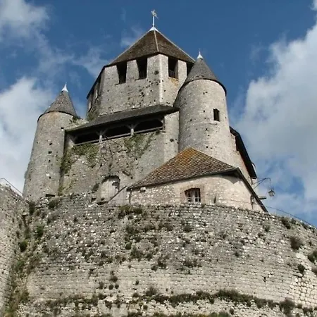 Elegance Provinoise Aux Pieds Des Remparts Classe Provins